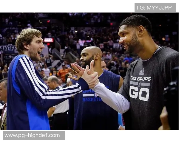 邓肯与姚明的友谊时刻笑声不断篮球场上的温情瞬间