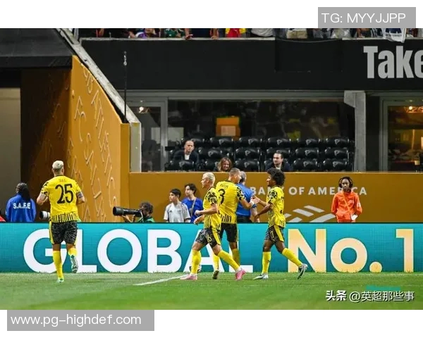 西甲激战：里昂狂胜多特蒙德乌龙球成比赛转折点赛后深度解析