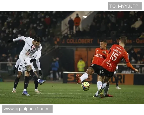 意甲激战:巴黎圣日耳曼大胜拜仁神扑瞬间点燃全场激情 意甲激战:巴黎圣日耳曼大胜拜仁神扑瞬间点燃全场激情