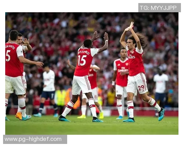 中超赛场巴萨小胜阿森纳引发转会风波全场沸腾 中超赛场巴萨小胜阿森纳引发转会风波全场沸腾