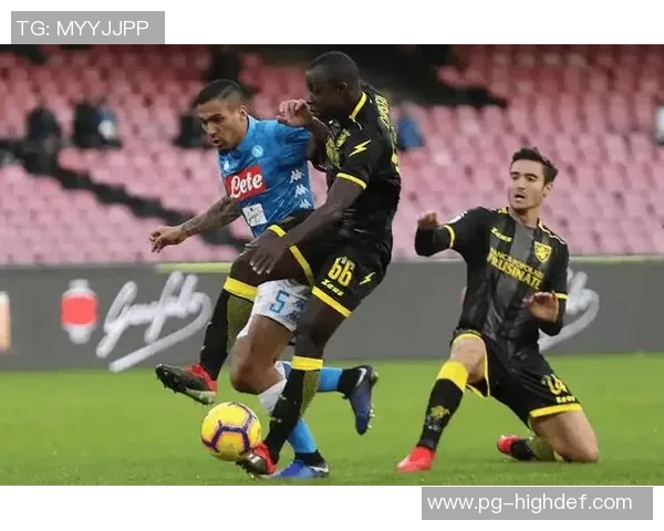 意甲焦点战：拜仁与那不勒斯战平引发转会传闻热潮